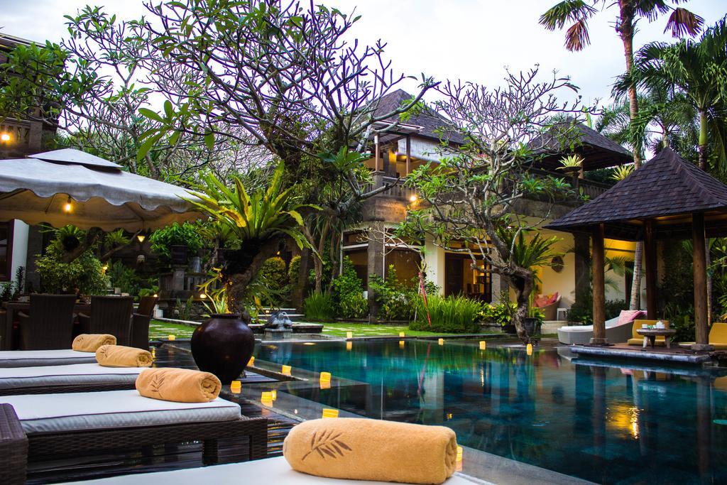 Arwana Estate Villa เซมินยัค ภายนอก รูปภาพ