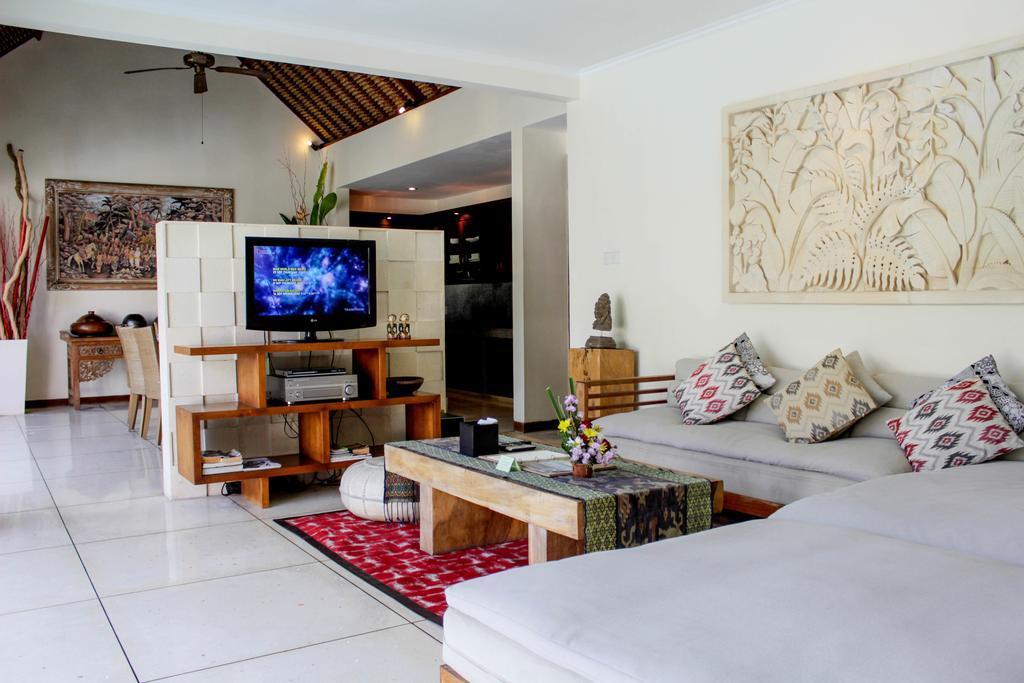 Arwana Estate Villa เซมินยัค ภายนอก รูปภาพ