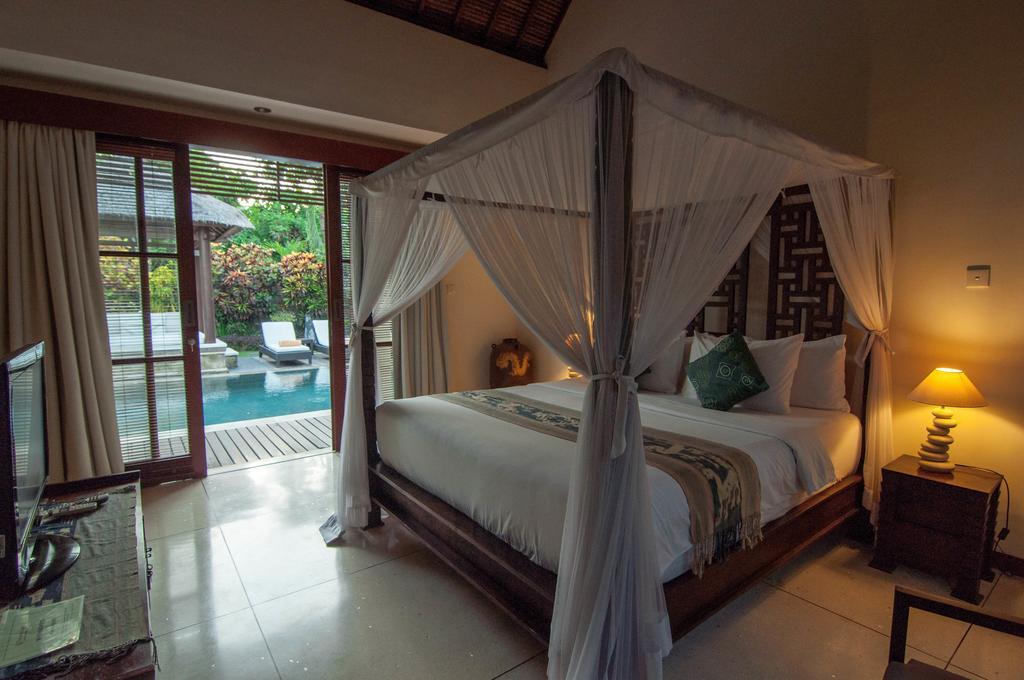 Arwana Estate Villa เซมินยัค ภายนอก รูปภาพ