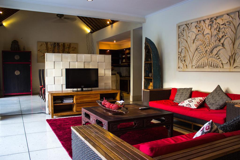 Arwana Estate Villa เซมินยัค ภายนอก รูปภาพ