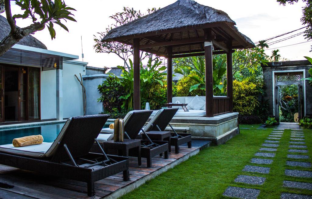 Arwana Estate Villa เซมินยัค ภายนอก รูปภาพ