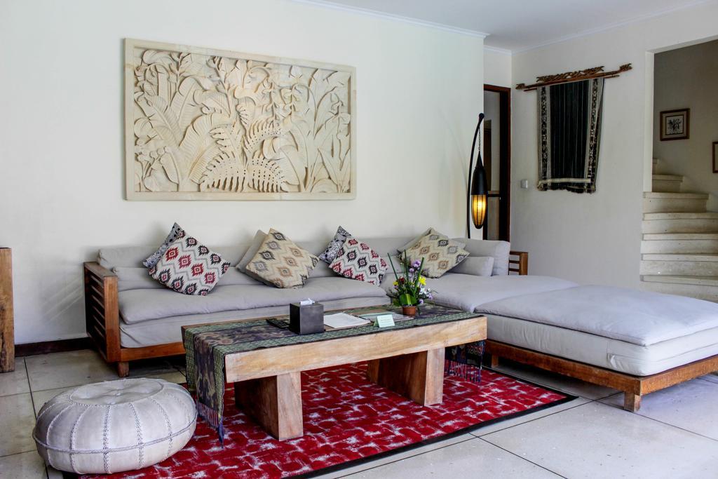 Arwana Estate Villa เซมินยัค ภายนอก รูปภาพ