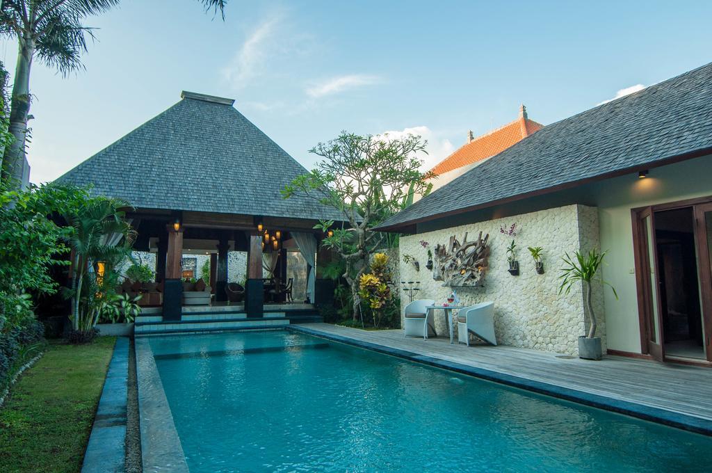 Arwana Estate Villa เซมินยัค ภายนอก รูปภาพ