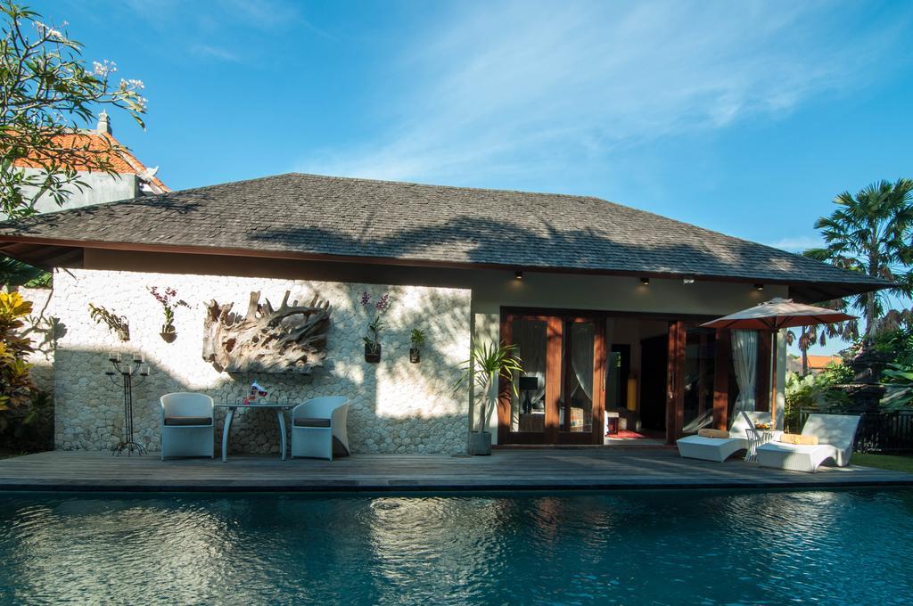 Arwana Estate Villa เซมินยัค ภายนอก รูปภาพ