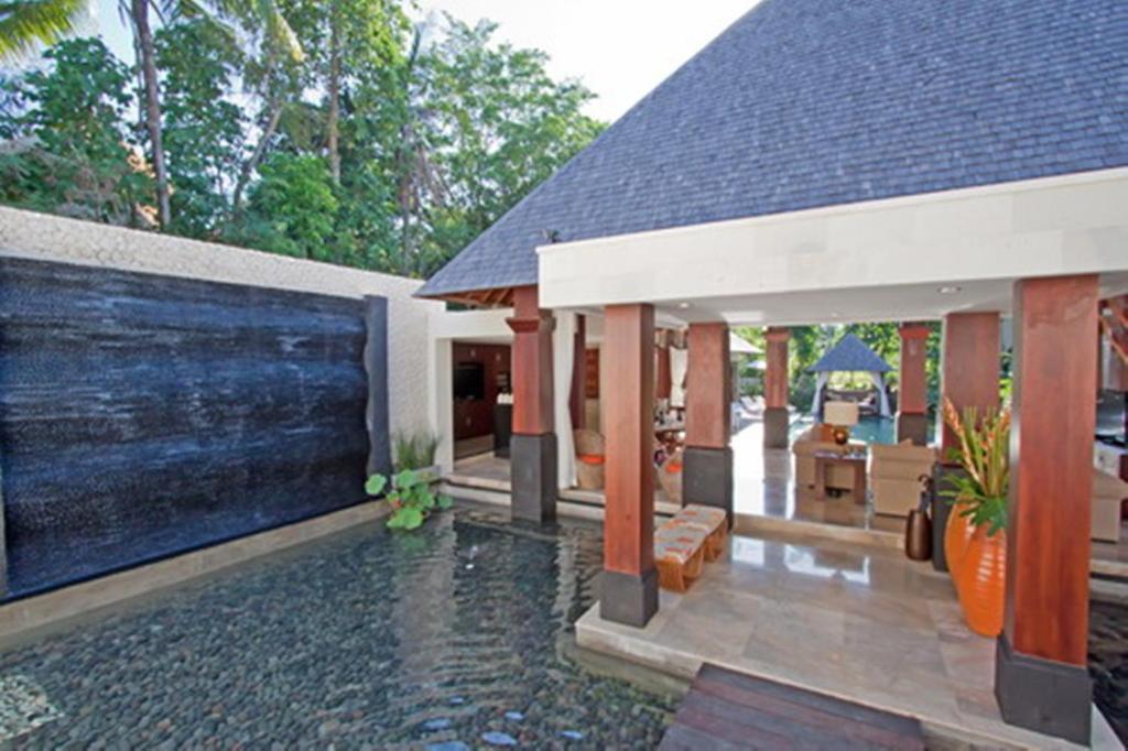 Arwana Estate Villa เซมินยัค ภายนอก รูปภาพ
