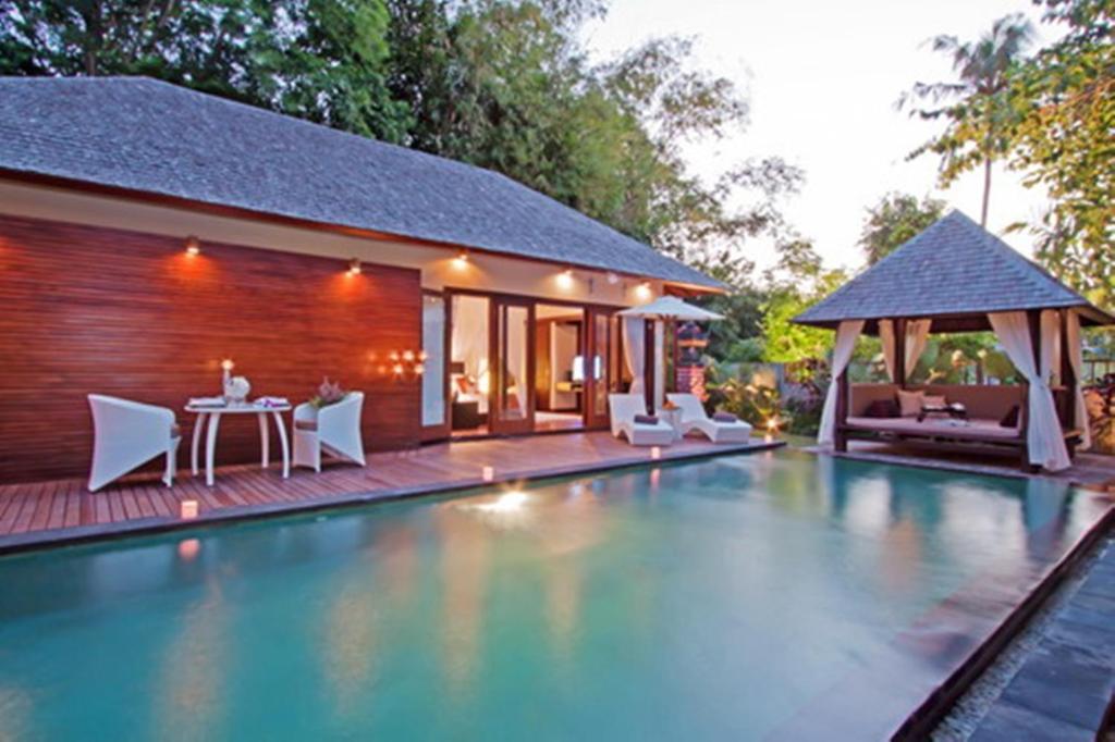 Arwana Estate Villa เซมินยัค ภายนอก รูปภาพ