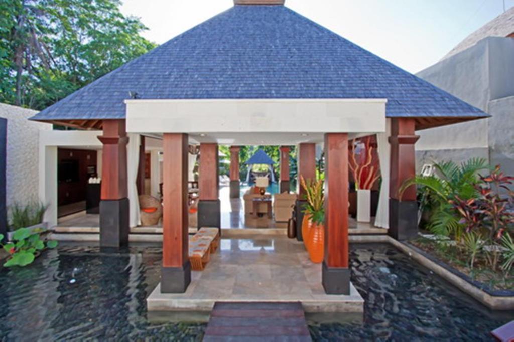 Arwana Estate Villa เซมินยัค ภายนอก รูปภาพ