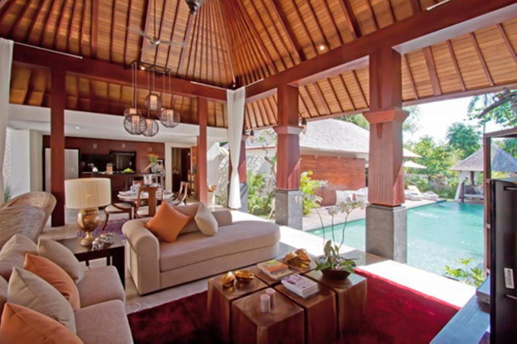 Arwana Estate Villa เซมินยัค ภายนอก รูปภาพ