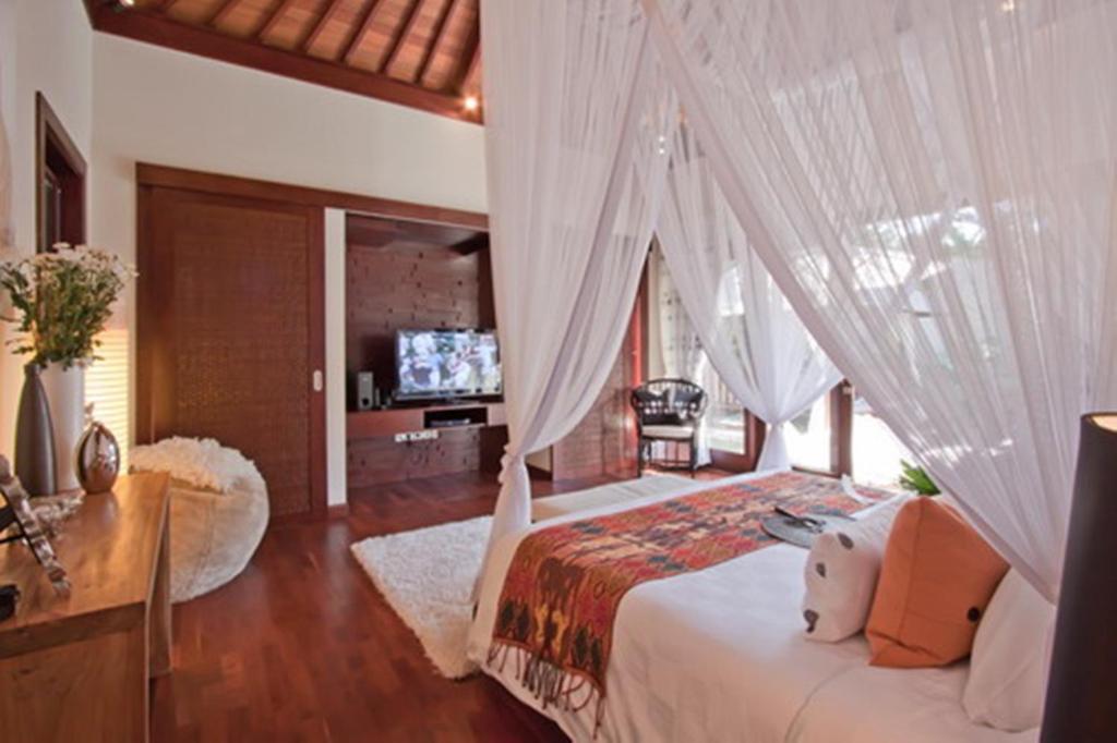 Arwana Estate Villa เซมินยัค ภายนอก รูปภาพ