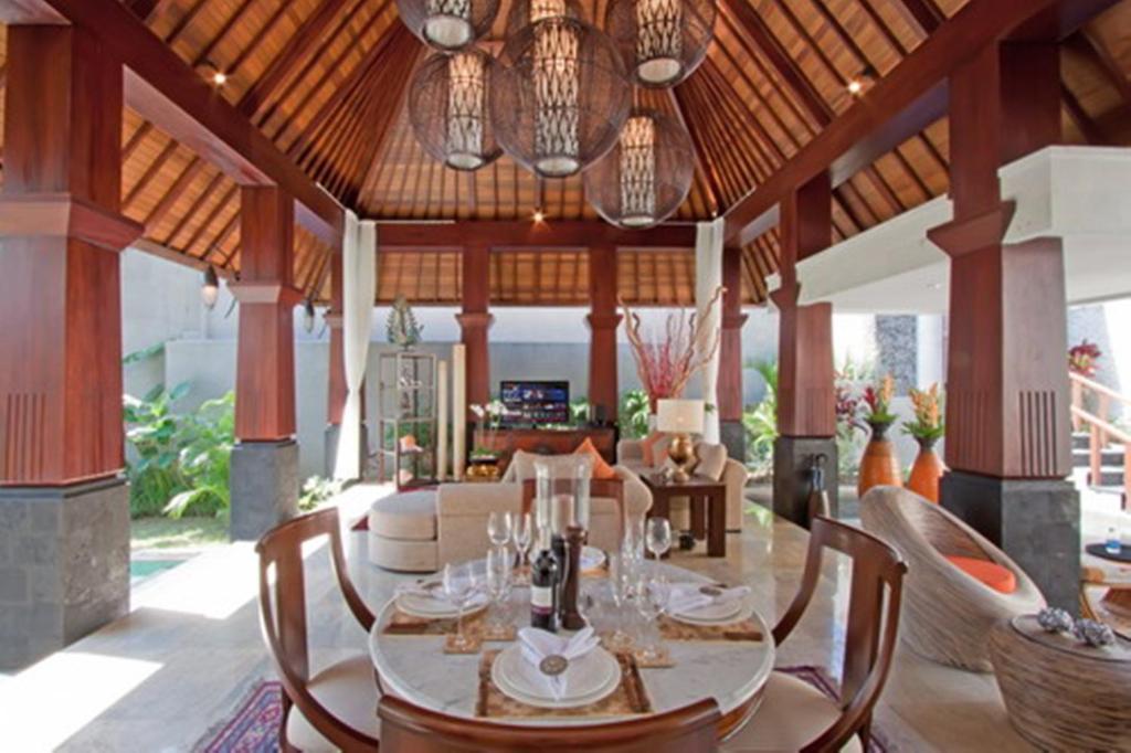Arwana Estate Villa เซมินยัค ภายนอก รูปภาพ